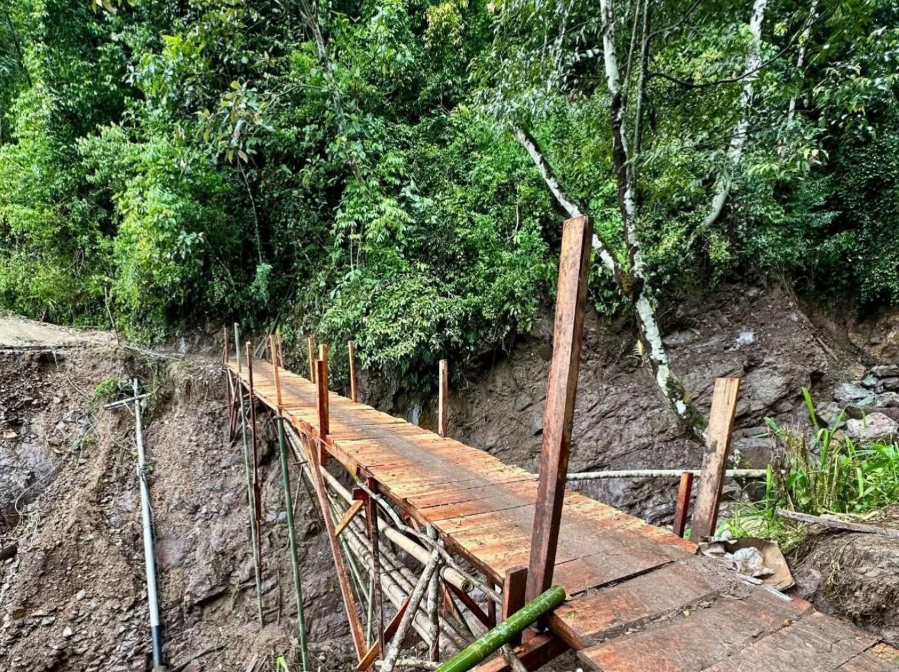 Jalur Penghubung Kampung Ngalau Gadang Pessel Sudah Dilalui Kendaraan Roda Dua