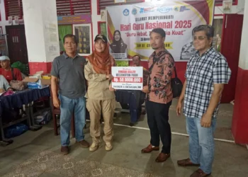 Mantan Dirut PT Semen Padang Dwi Soetjipto Kirimkan Bantuan Rp50 Juta untuk Korban Banjir Bandang di Pauh