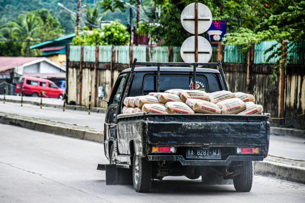Semen Padang Pastikan Pasokan Aman dan Siap Dukung Pemulihan Pasca Bencana di Sumbar