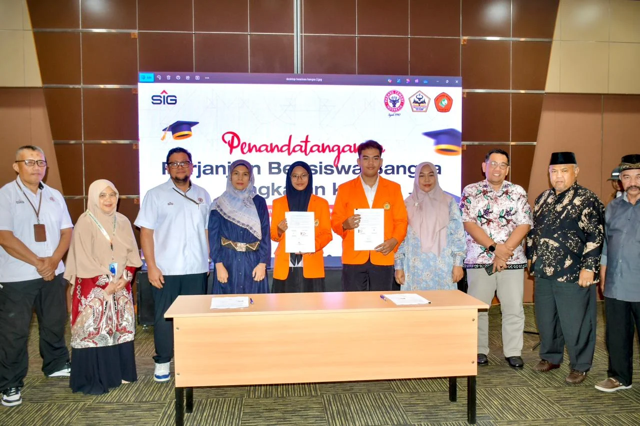 PT Semen Padang Teken Perjanjian Beasiswa BANGSA Angkatan II PNP, Perkuat Investasi SDM 23 Anak Nagari