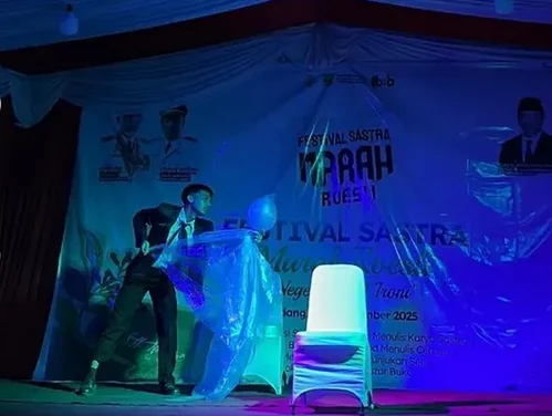 Festival Marah Roesli Semarakkan Literasi, Puluhan Pelajar Ikuti Lomba Baca Puisi