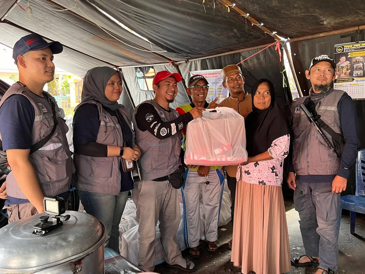 PT Menara Agung Salurkan Bantuan untuk Korban Bencana di Padang Laweh Malalo