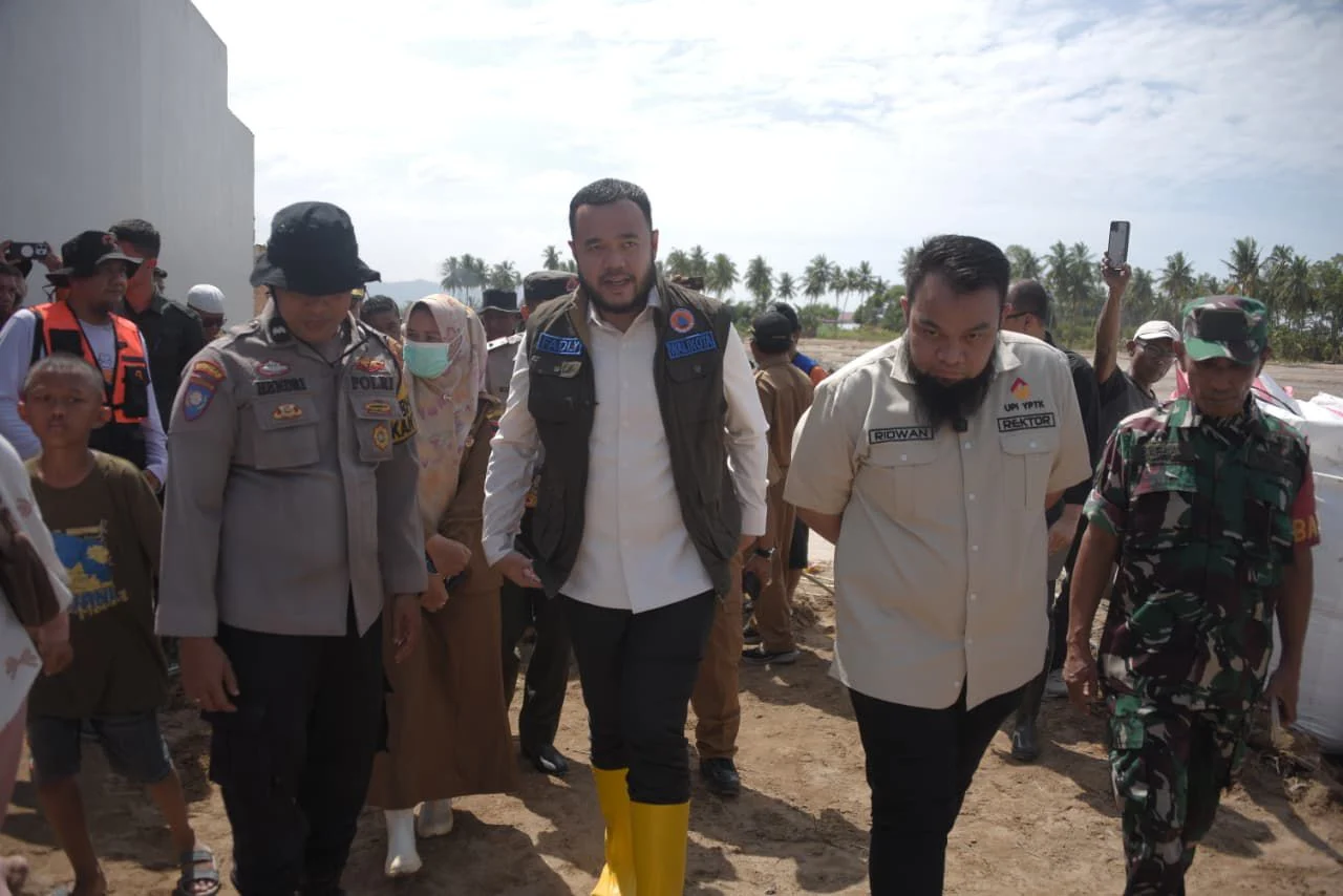 Wako Fadly Amran Apresiasi Peran Yayasan Dar el-Iman dan UPI YPTK dalam Pemulihan Pascabencana di Gurun Laweh