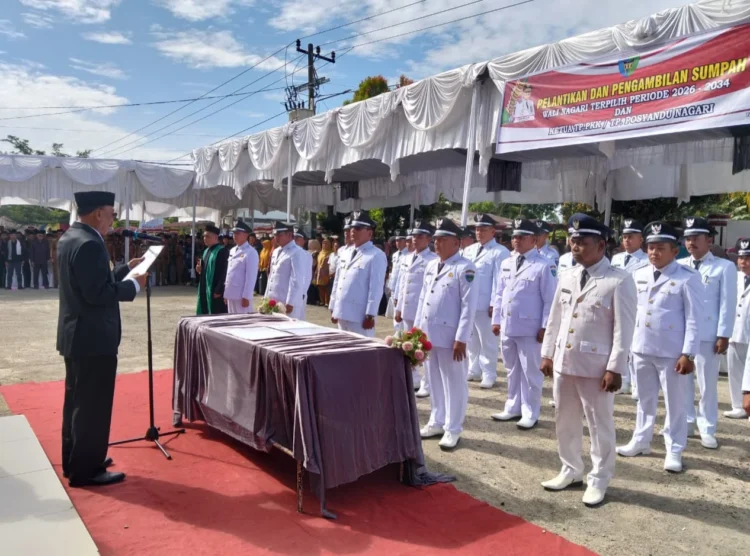 Pengambilan Sumpah Wali Nagari oleh Bupati Pessel Hendrajoni