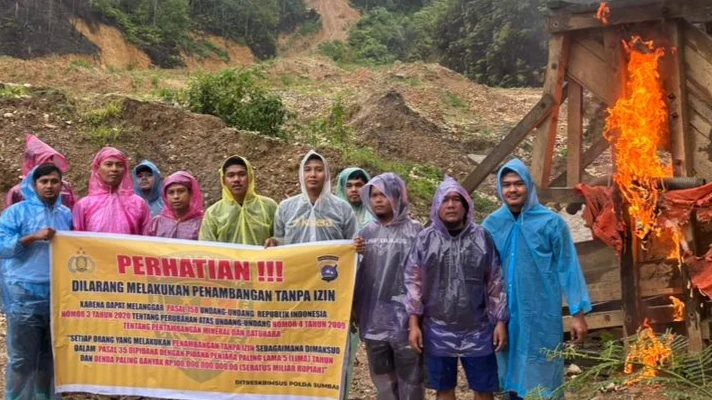 Tim Gabungan Polda Sumbar dan Polres Solok Tertibkan Tambang Emas Ilegal di Supayang