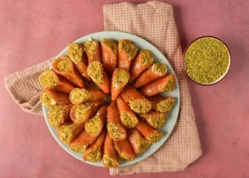 Qatayef merupakan salah satu dessert paling identik dengan Ramadan di dunia Arab.