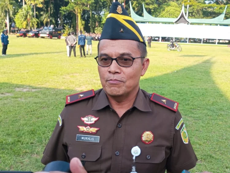 Wakajati Sumbar, Mukhlis (Kiki Julnasri/Klikpositif.com)