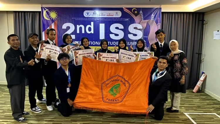 Mahasiswa PNP Raih Bronze Medal di Kompetisi Internasional Malaysia