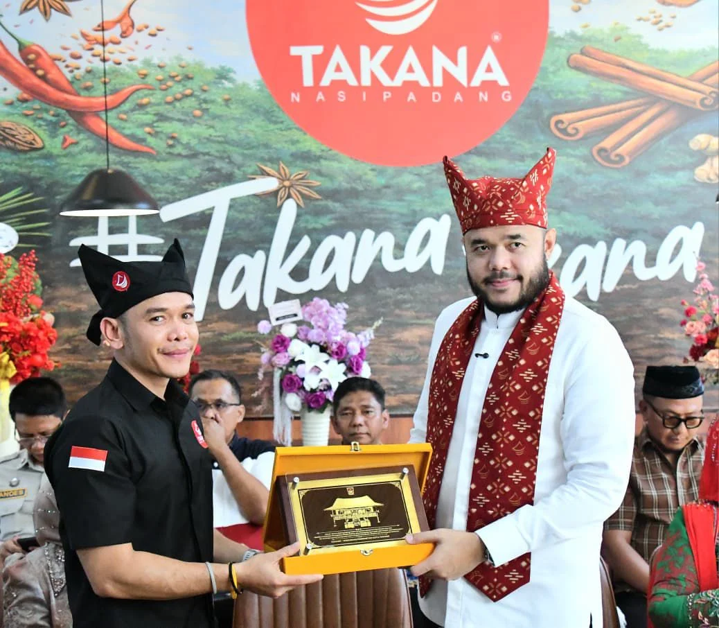 Wako Fadly Amran Resmikan Takana Nasi Padang Resto, Buka Peluang Kerja dan Dongkrak PAD