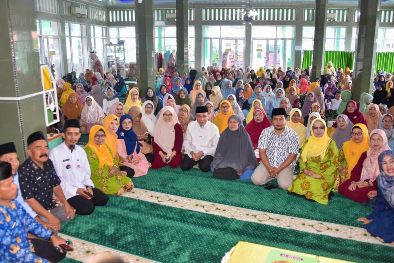 Wawako Padang Ajak Aisyiyah Pauh IX Dorong Penguatan Iman Generasi Muda Lewat Smart Surau
