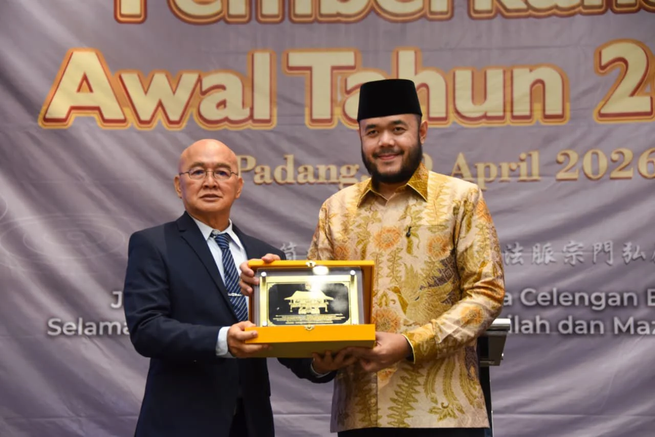 Hadiri Pemberkahan Awal Tahun 2026, Fadly Amran Apresiasi Peran Tzu Chi Bangun Huntap di Padang