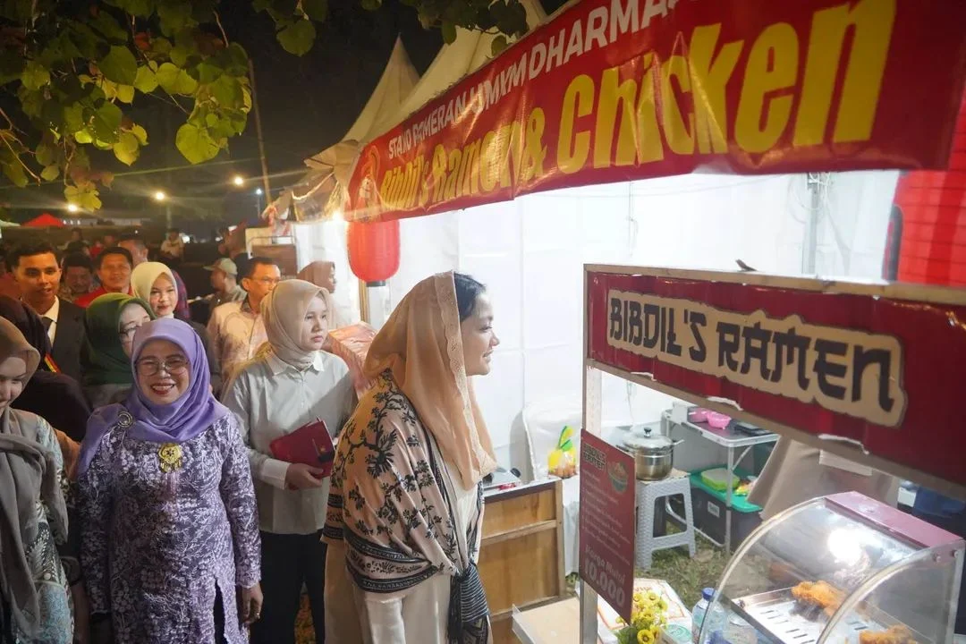 Bazar UMKM Dharmasraya Membludak, Ribuan Warga Padati Kantor Bupati