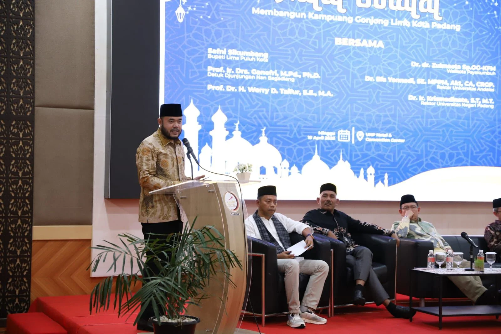 Fadly Amran Sampaikan Peran Strategis Perantau di Halal Bihalal Gonjong Limo