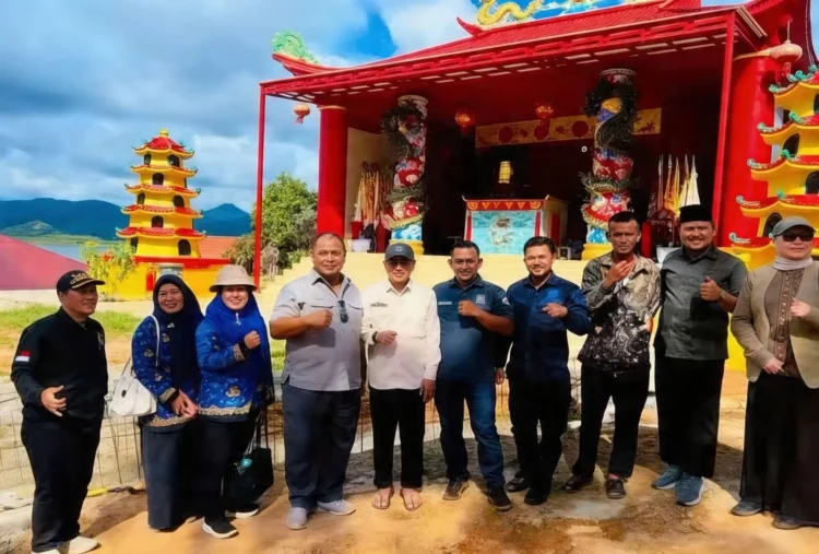 Bangunan yang disebut mirip klenteng di Pulau Cubadak, kawasan Mandeh