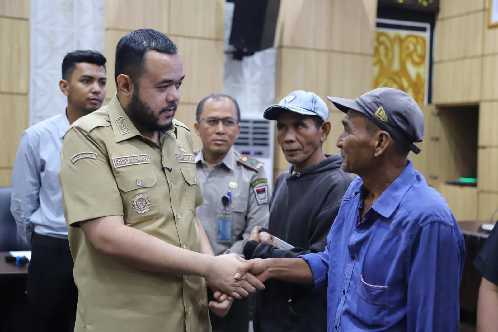 Pemko Padang Salurkan Bantuan Stimulan Perbaikan Rumah untuk 55 KK Korban Bencana Hidrometeorologi