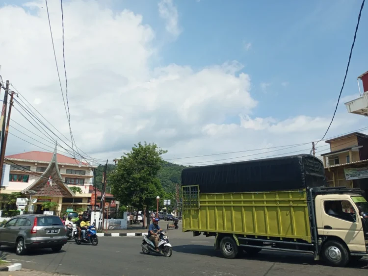 Terik Matahari di Padang, Selasa (28/4/2026)