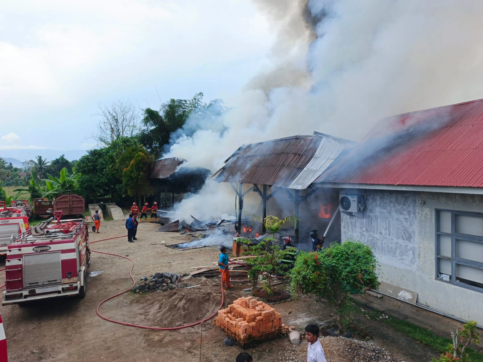 Kebakaran DLH Padang, 23 Motor Hangus dan Kerugian Capai Rp1 Miliar