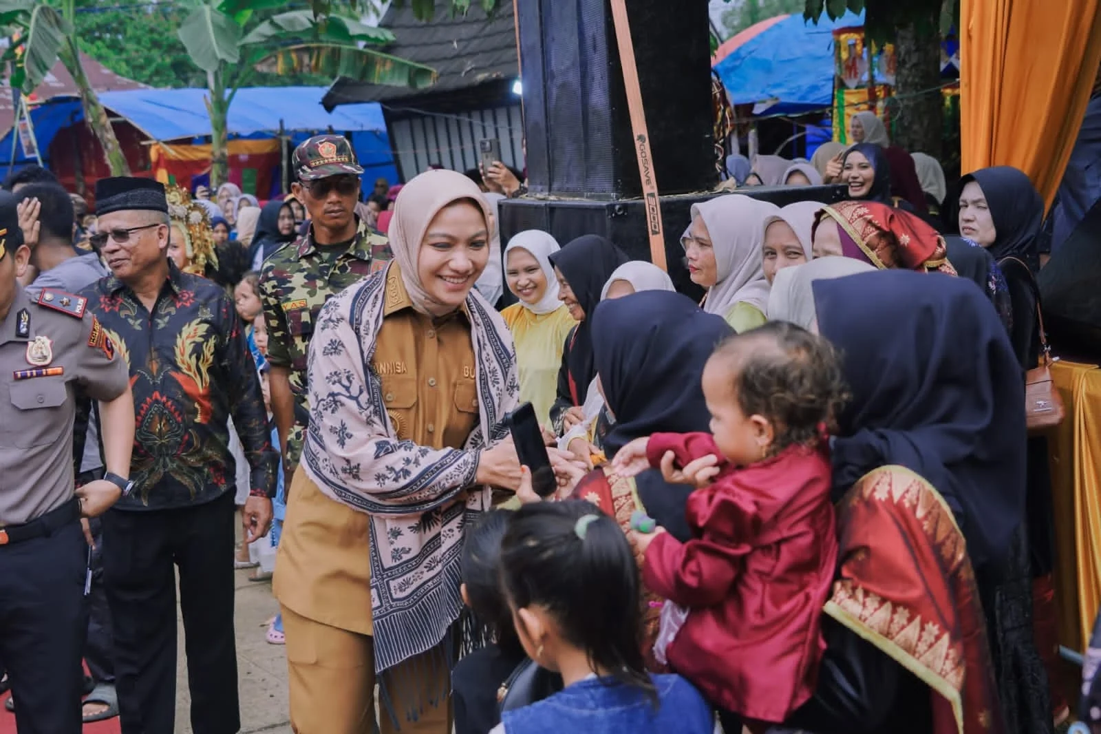 Bupati Annisa Hadiri Alek Nagari Tebing Tinggi, Tegaskan Komitmen Pelestarian Adat dan Budaya