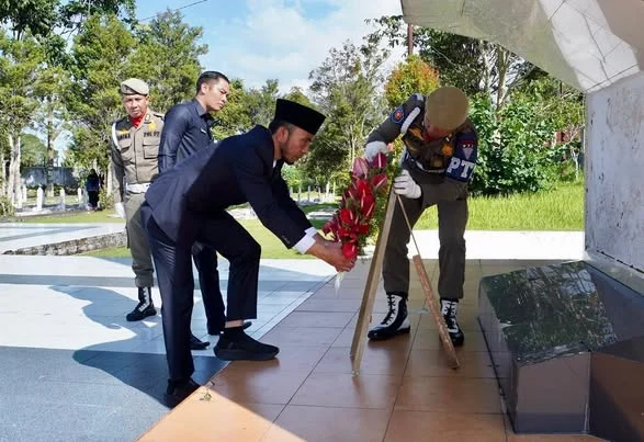 Harkitnas 2026, Pemko Padang Panjang Gelar Ziarah dan Tabur Bunga di TMP Kusuma Sakti