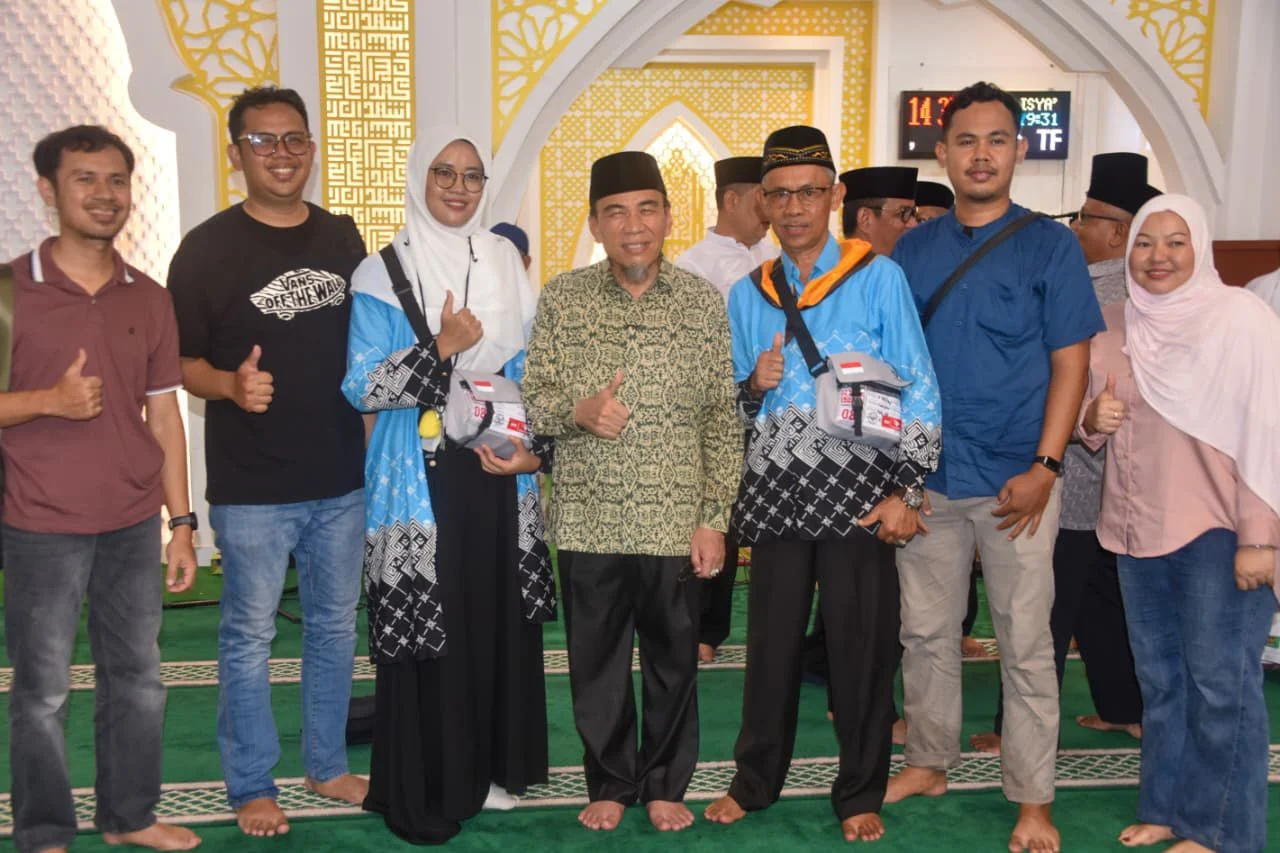 Kloter 8 Resmi Berangkat, Wawako Padang Minta 383 CJH Jaga Kondisi dan Nama Baik di Tanah Suci