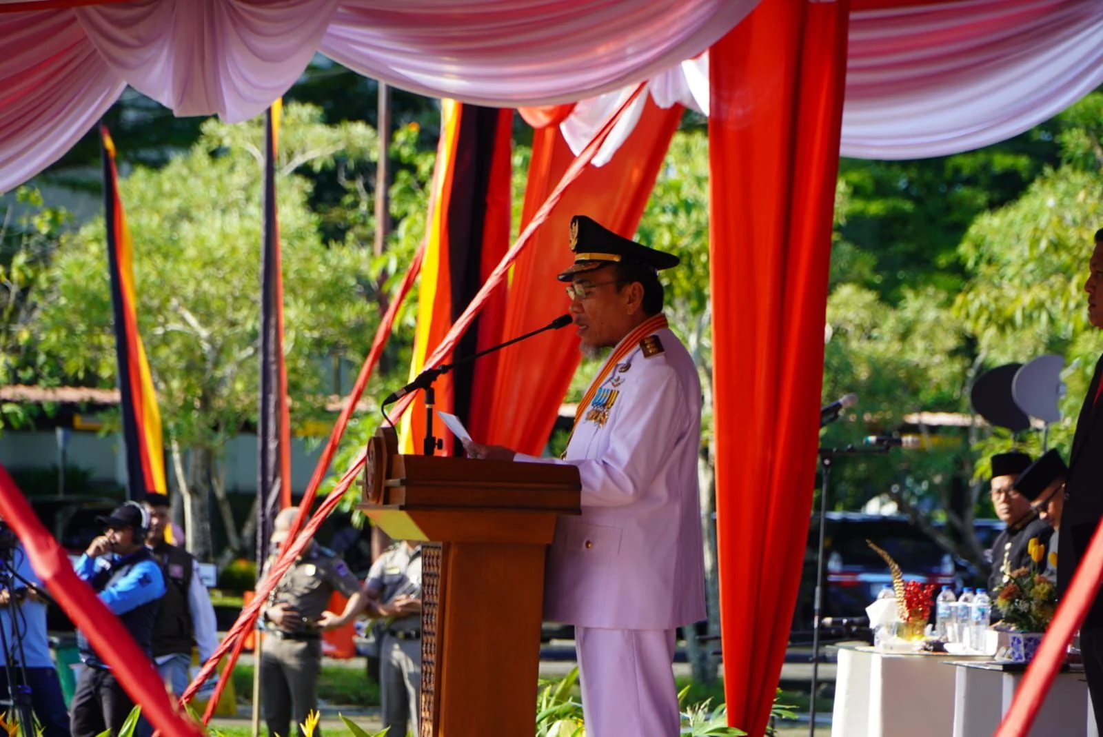 Pemko Padang Tegaskan Komitmen Wujudkan Progul Padang Juara Cetak Generasi Berdaya Saing di Momen Upacara Hardiknas dan Otda