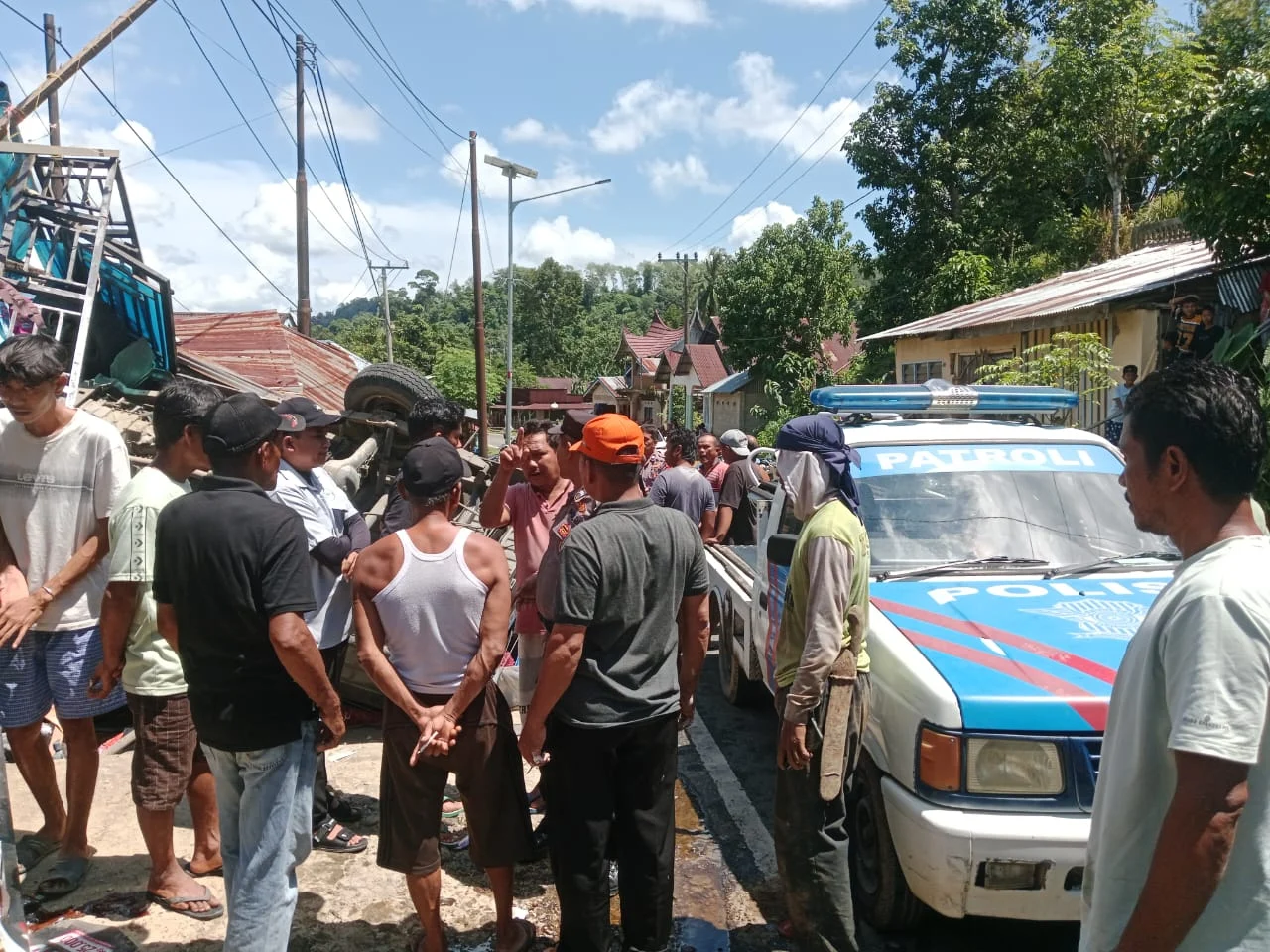 Perjalanan Berujung Duka, Seorang Ibu di Tapan Pessel Meninggal Usai Kecelakaan vs L300