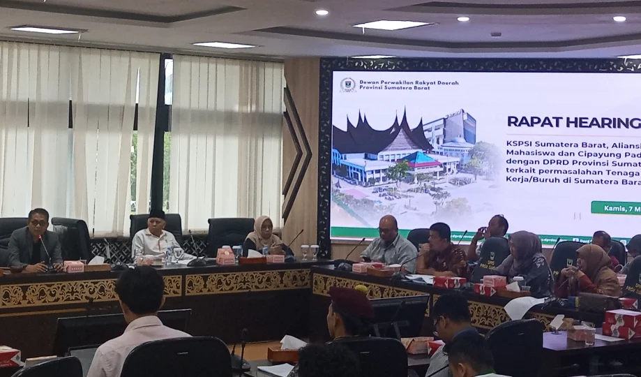 LBH Padang mengikuti hearing bersama DPRD Sumatera Barat yang dipimpin Wakil Ketua DPRD Sumbar, Evi Yandri Rajo Budiman, Kamis (7/5/2026).