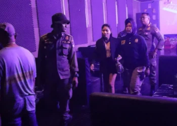 14 wanita saat dibawa ke Mako Satpol PP Kota Padang