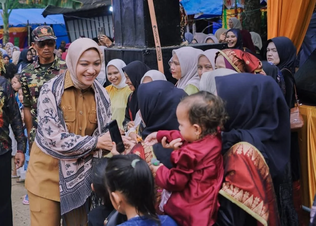 Janji untuk Ibu Hamil Mulai Ditunaikan, Pemkab Dharmasraya Salurkan Bantuan Makanan