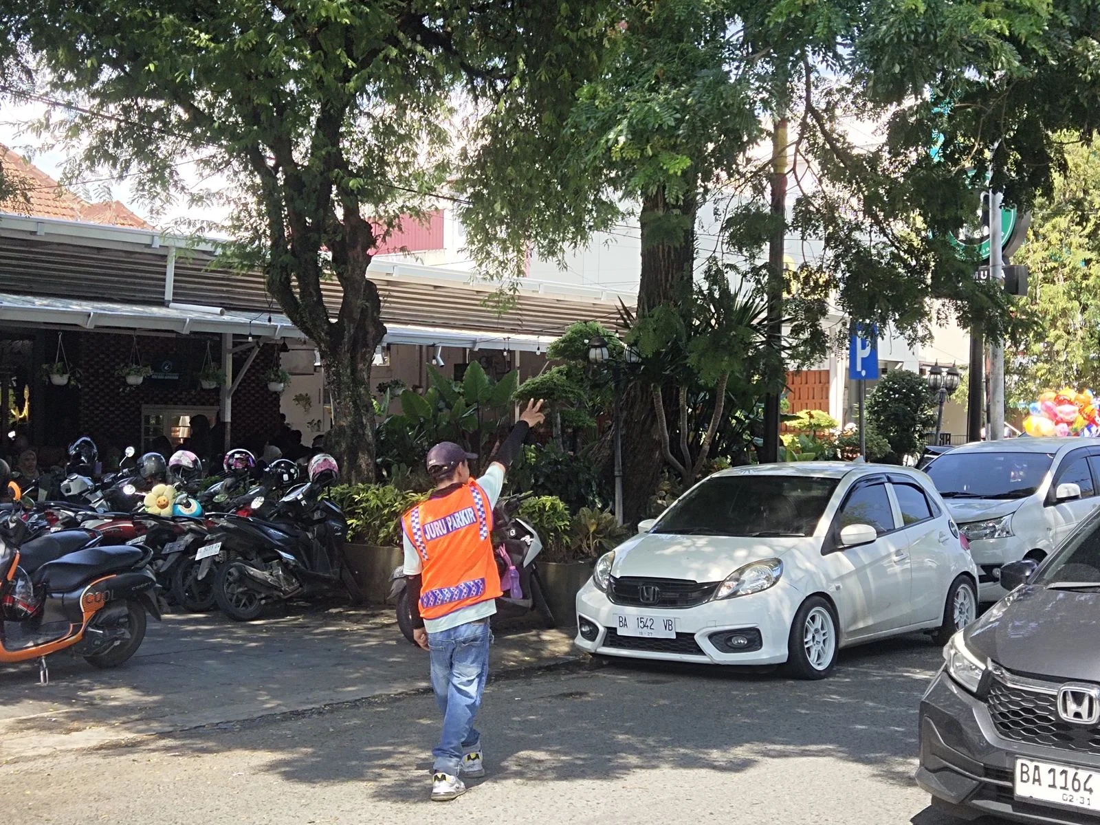 Jelang Libur Panjang Akhir Pekan, Dishub Padang Imbau Wisatawan Jangan Bayar Parkir ke Jukir Ilegal