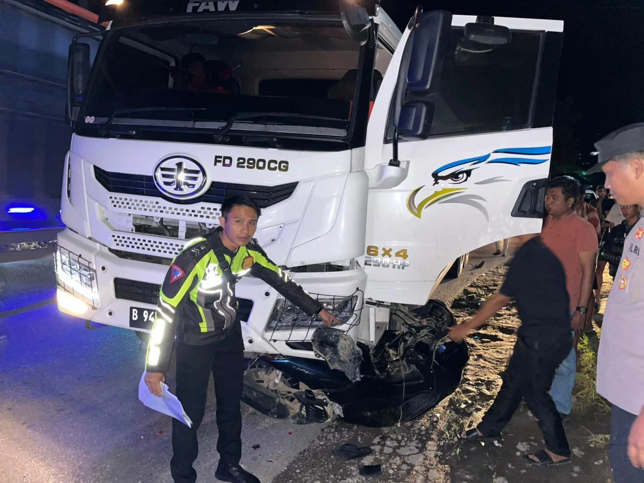Kecelakaan Maut di Jalan Solok-Padang: Ayah dan Ibu Meninggal, Bocah 4 Tahun Patah Kaki