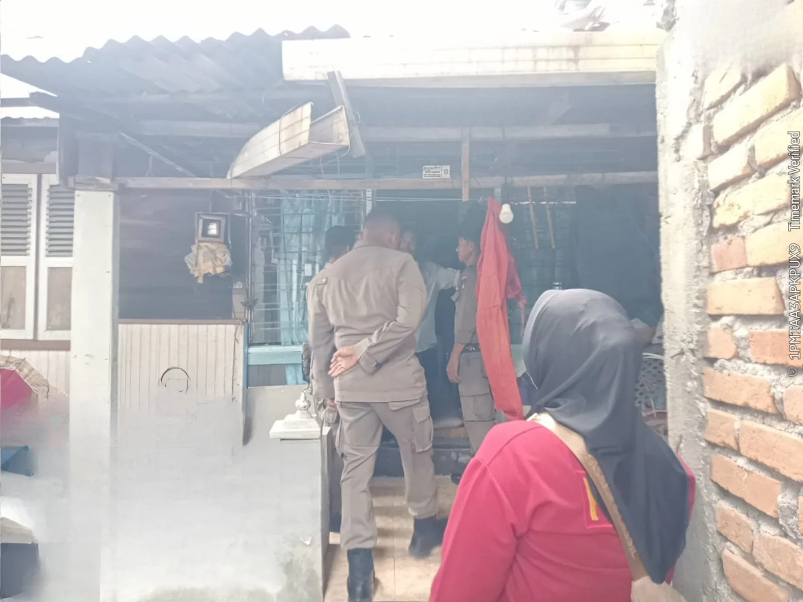 Dua Personel Satpol PP Padang Terluka Saat Bertugas Usai Diserang Pria Pakai Gunting di Pasar Ambacang