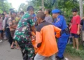 Proses evakuasi penemuan mayat di Banda Bakali Padang