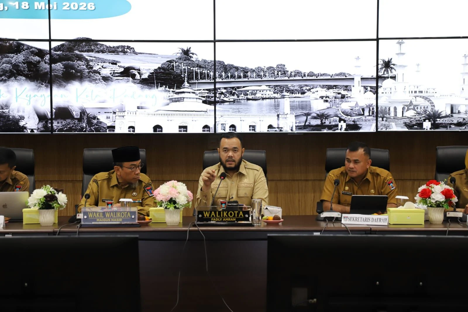 Monthly Meeting Pemko Padang: Fadly Amran Tekankan Percepatan Penanganan Pascabencana, Maigus Nasir Soroti Jalan Berlubang