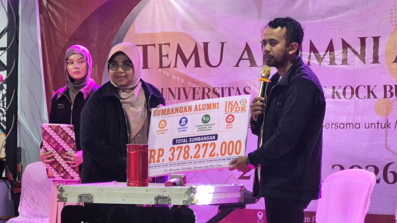Alumni UFDK Bukittinggi Sumbangkan Rp378 Juta Untuk Kampus