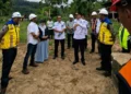 Peletakan batu pertama jembatan tersebut diresmikan langsung oleh Bupati Pesisir Selatan, Hendrajoni, Rabu (29/4/2026)