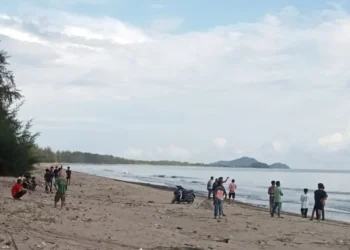 Proses pencarian bocah di Muaro Taratak Pessel