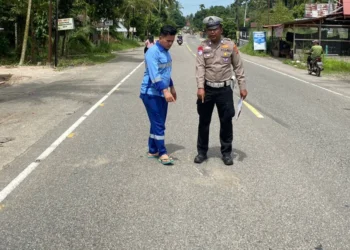 Satlantas Padang Pariaman saat melakukan olah TKP usai kecelakaan