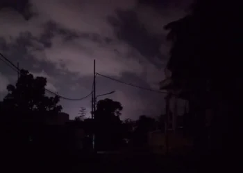 Kondisi di salah satu titik wilayah Sumbar saat listrik mati total, Jumat (22/5/2026), malam