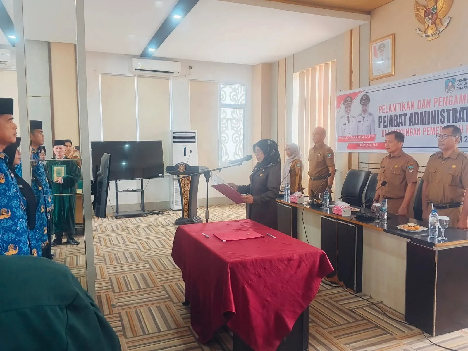 Wabup Leli Arni Lantik Pejabat Administrator, Pengawas dan Kepala UPT Puskesmas di Lingkungan Pemkab Dharmasraya