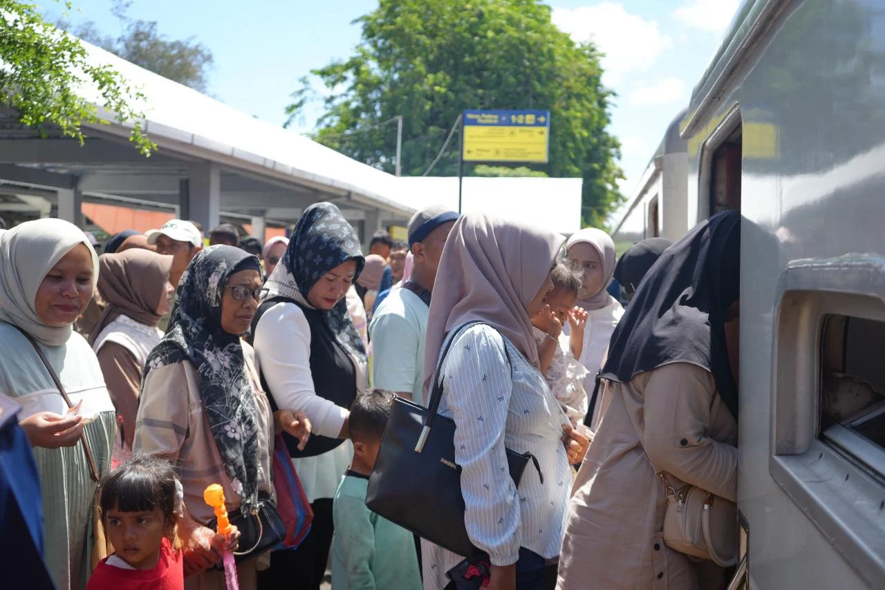 KA Pariaman Ekspres Layani 6.082 Pelanggan untuk Festival Tabuik, Okupansi Tembus 143%