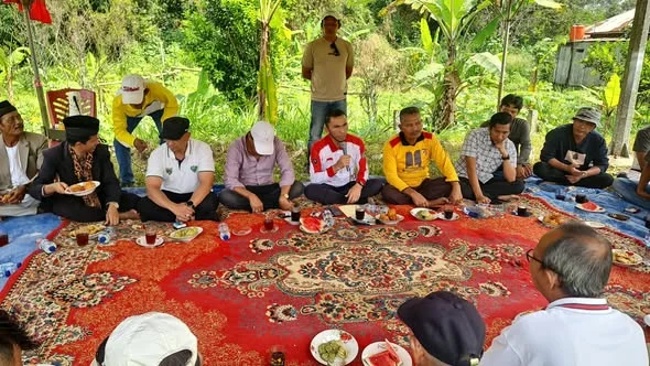 Ratusan Peserta Ramaikan Lomba Layang-Layang Baradaik di Padang Panjang