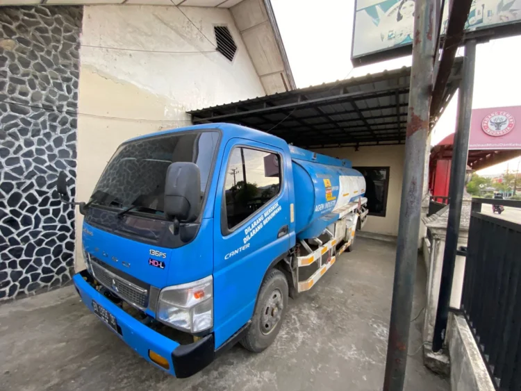 Tangki yang diduga pelangsir BBM Solar Ilegal diamankan di Polsek Luki