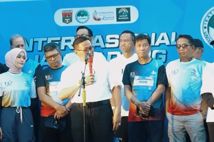 Evi Yandri Hadiri Jam Gadang Fun Run 2026, Perayaan Satu Abad Ikon Kebanggaan Sumbar