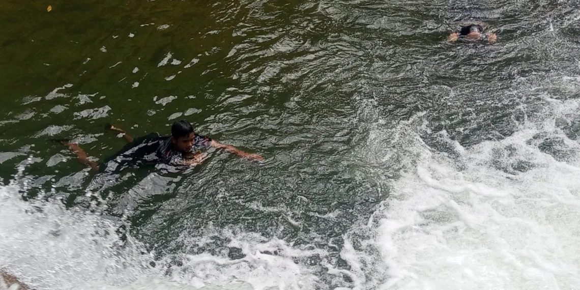 Sensasi Air Terjun Limau Manih Kulam Pessel (Klikpositif.com)