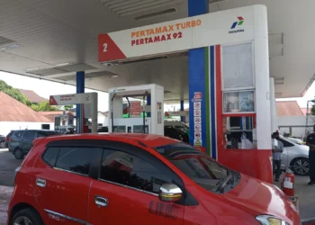 Antrian pembeli Pertamax di SPBU Padang, Rabu (10/6/2026)