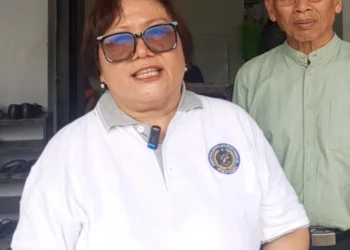Kepala Lapas Perempuan Kelas IIB Padang, Susi Andriany Pohan, didampingi Pengacara Yunafri