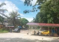 Area relokasi pedagang Gor H Agus Salim di depan Kolam Renang Teratai