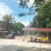 Area relokasi pedagang Gor H Agus Salim di depan Kolam Renang Teratai