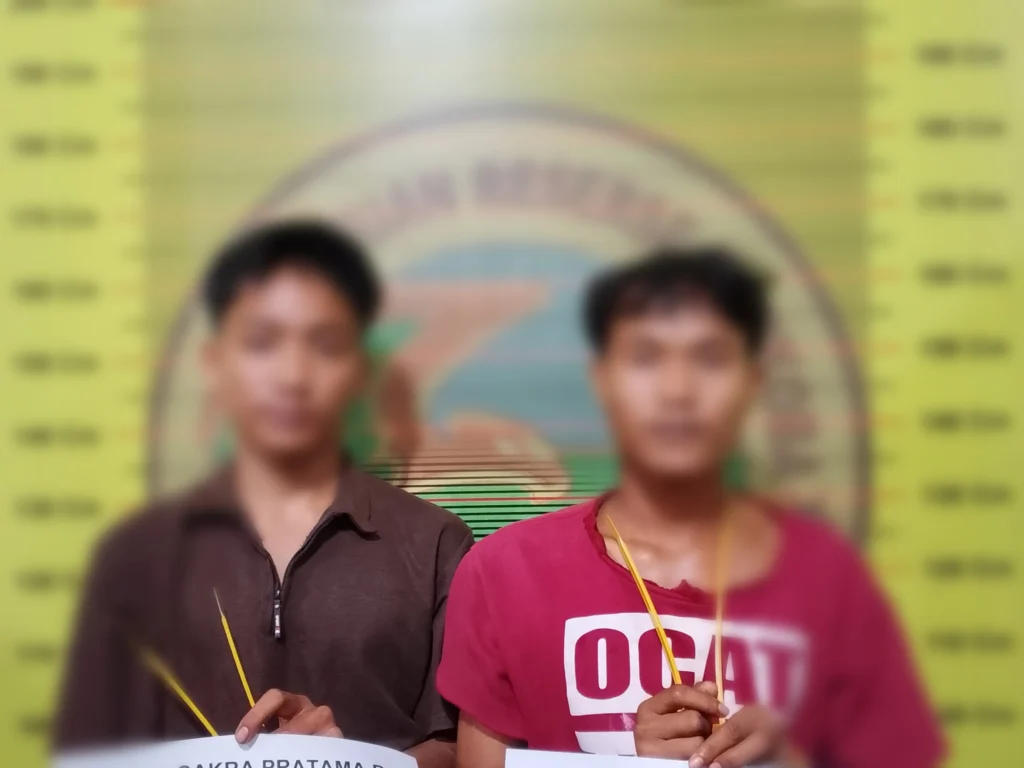 Resahkan Warga, Dua Pelajar di Pesisir Selatan Ditangkap dengan 3 Paket Sabu